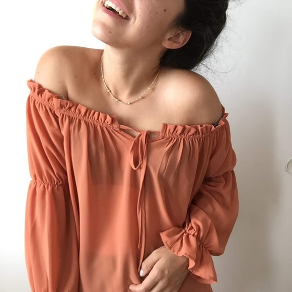 ❗️One Left❗️NWT Gold Beaded Choker - Picture 2 of 2